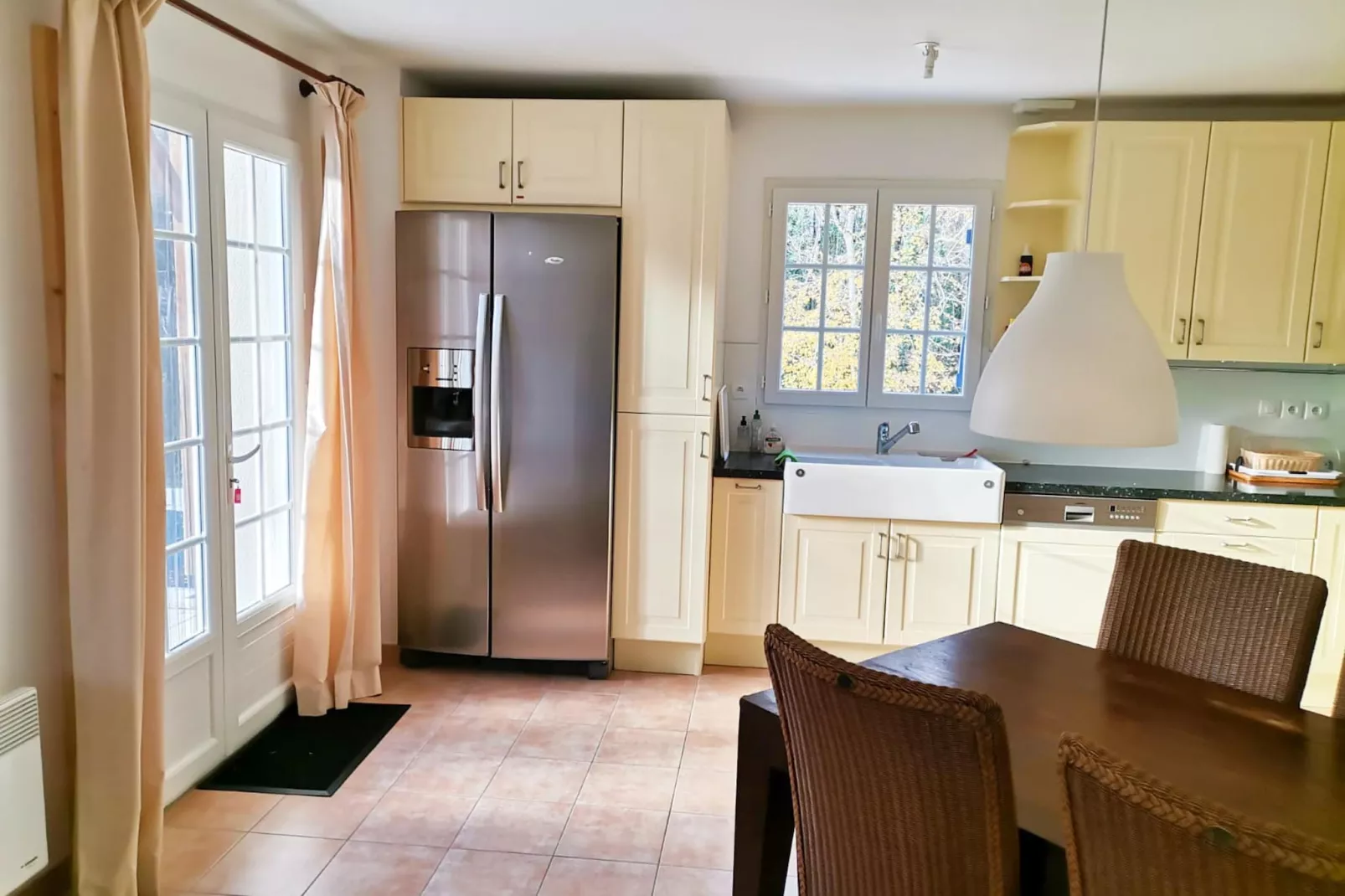 Bourg Est 3-Salle à manger