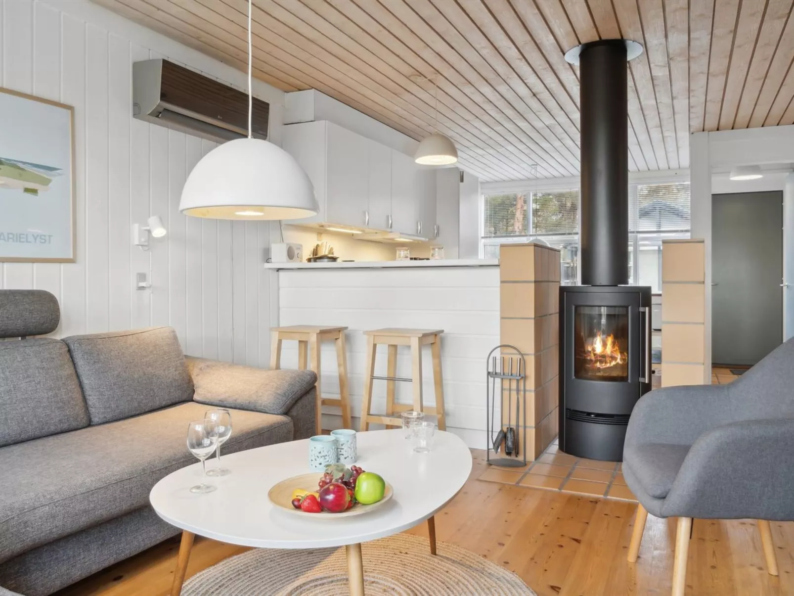 "Julkil" - 250m from the sea-Drinnen