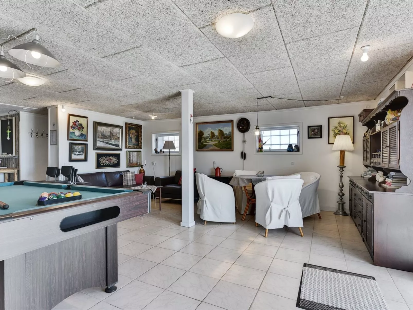 "Haralde" - 2.5km from the sea-Dedans