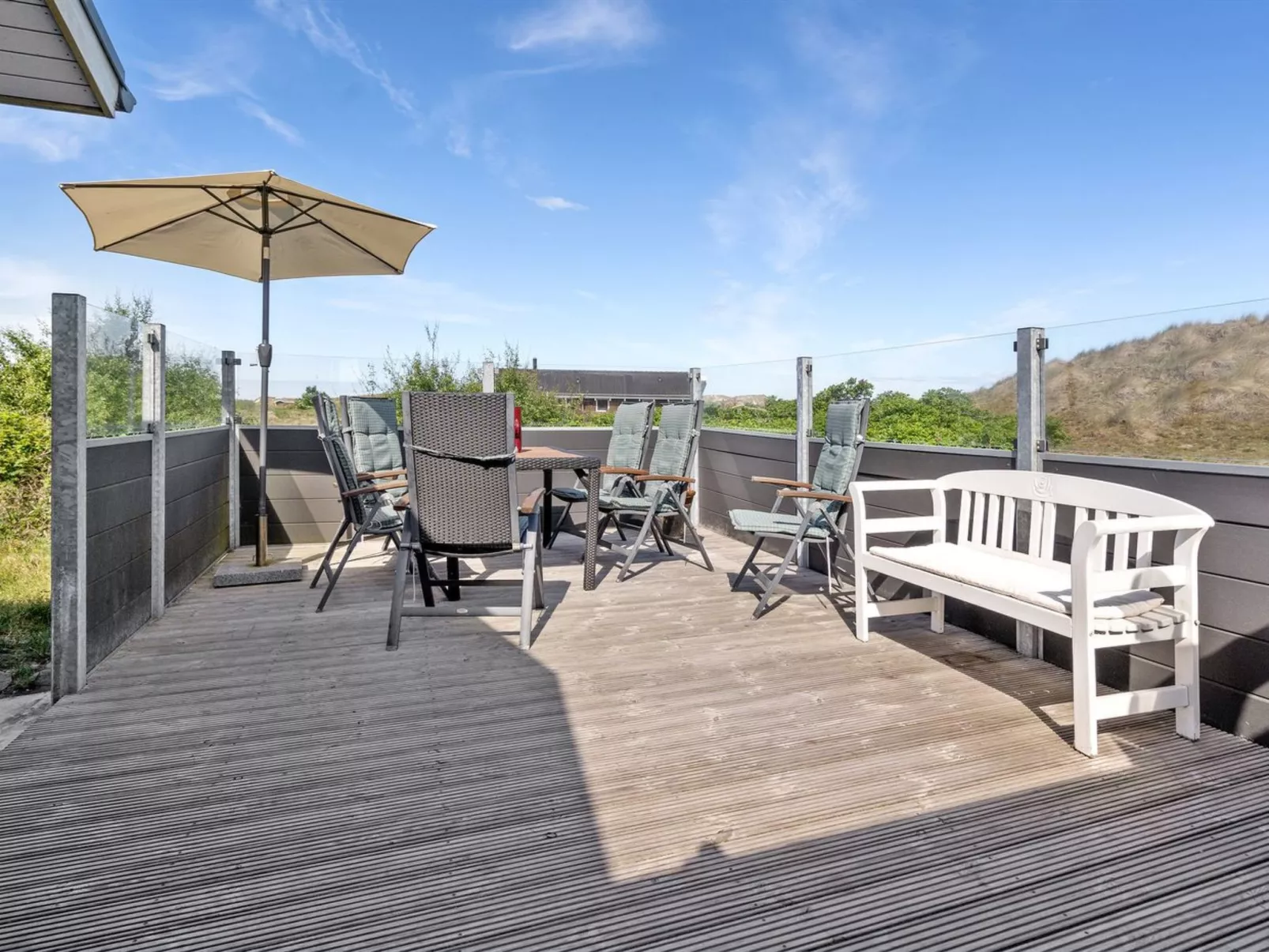 "Anton" - 1.5km from the sea-Draußen