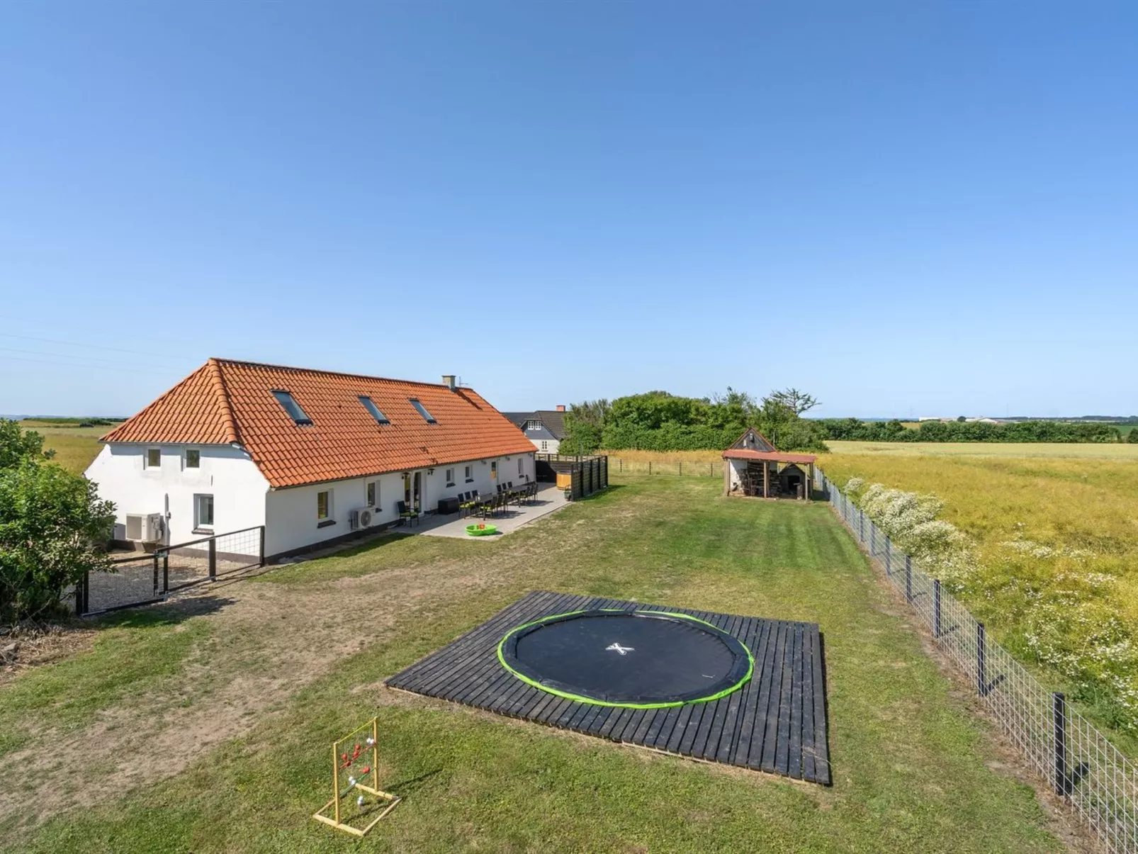 "Ailke" - 2km to the fjord-Outside