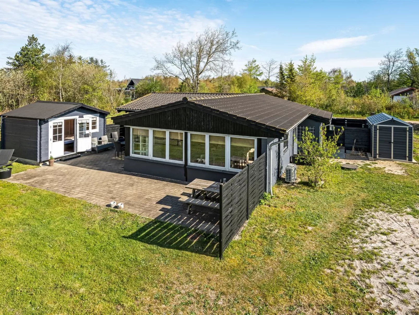 "Valdemar" - 350m to the fjord-Dehors