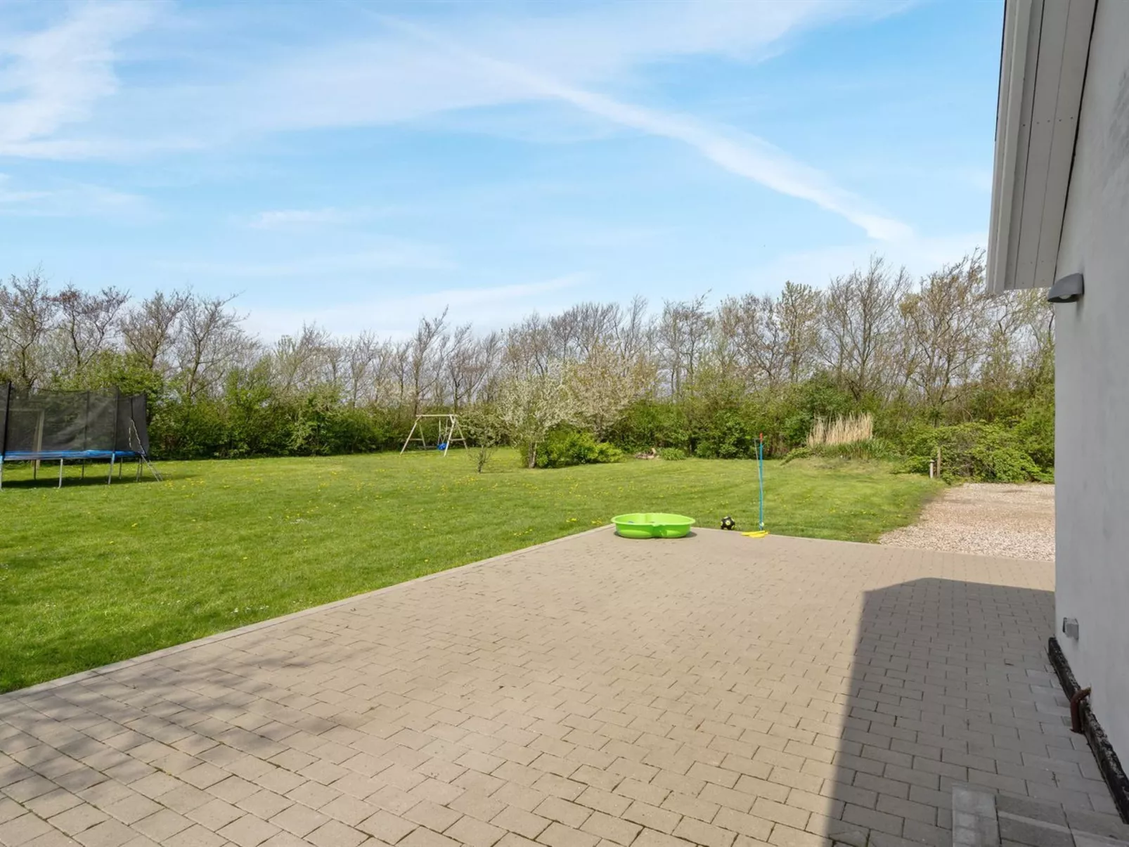 "Folkar" - 3km to the fjord-Outside