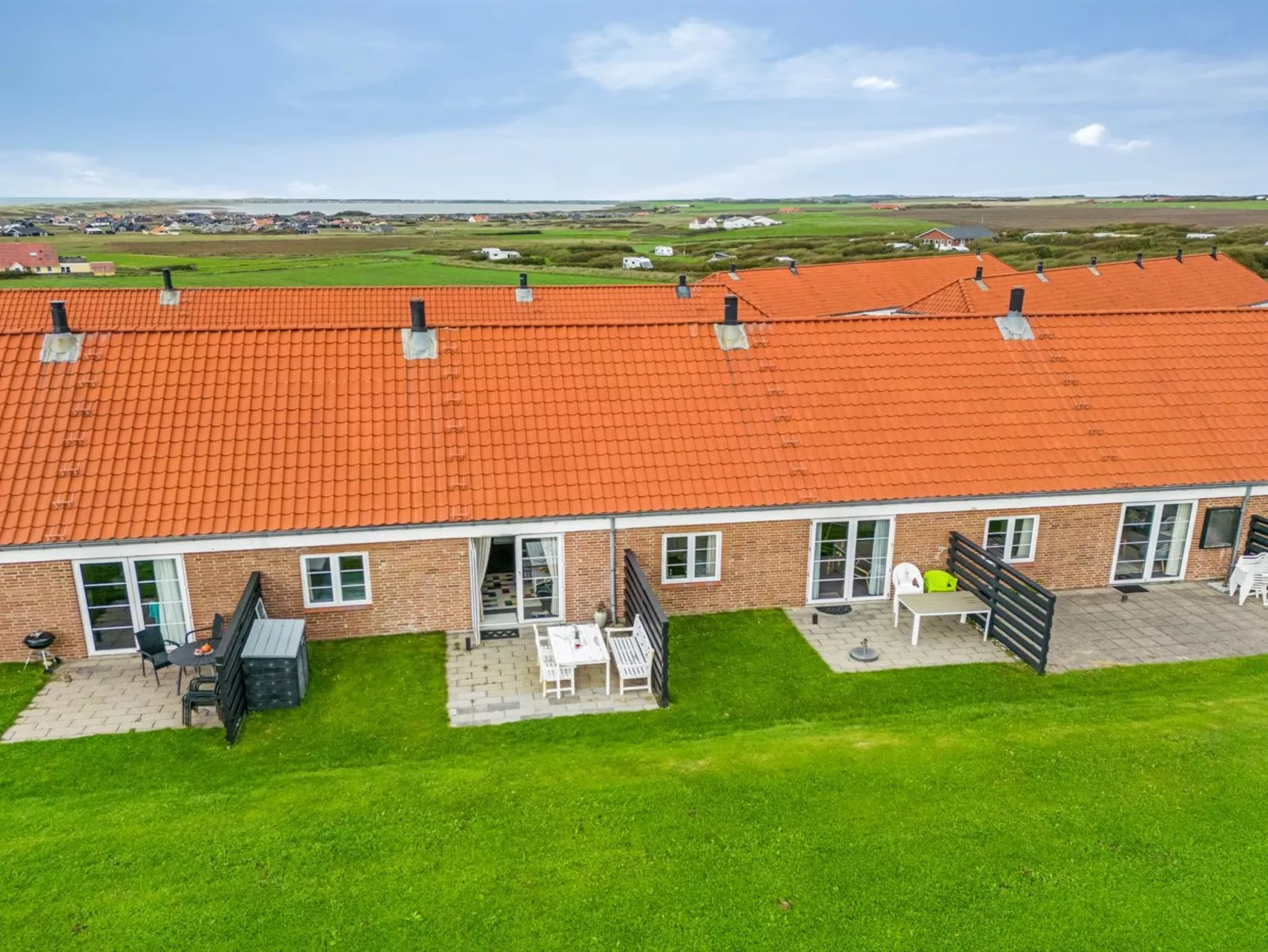 "Smeralda" - 200m from the sea-Outside