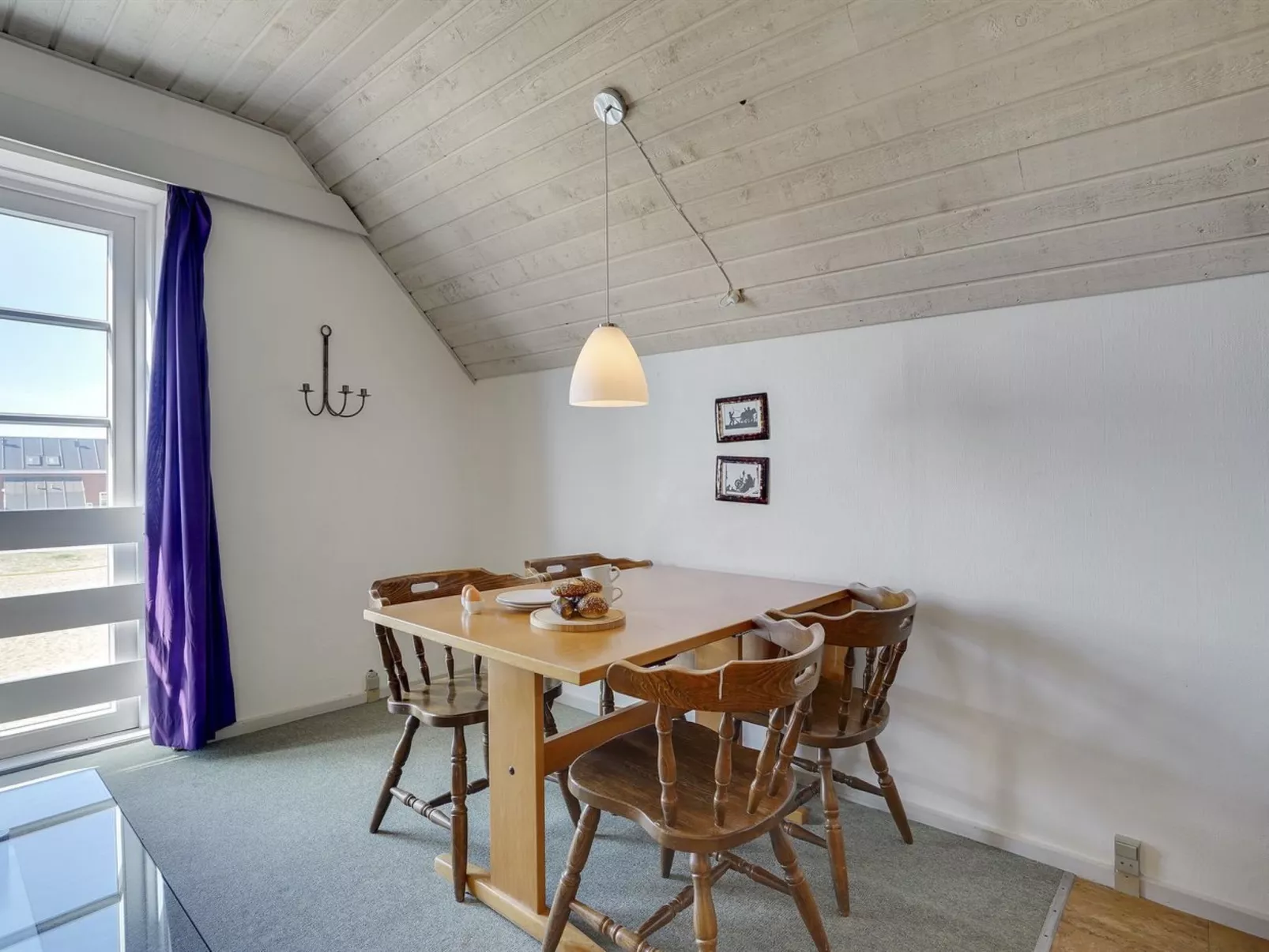 "Otto" - 2.3km from the sea - Inside