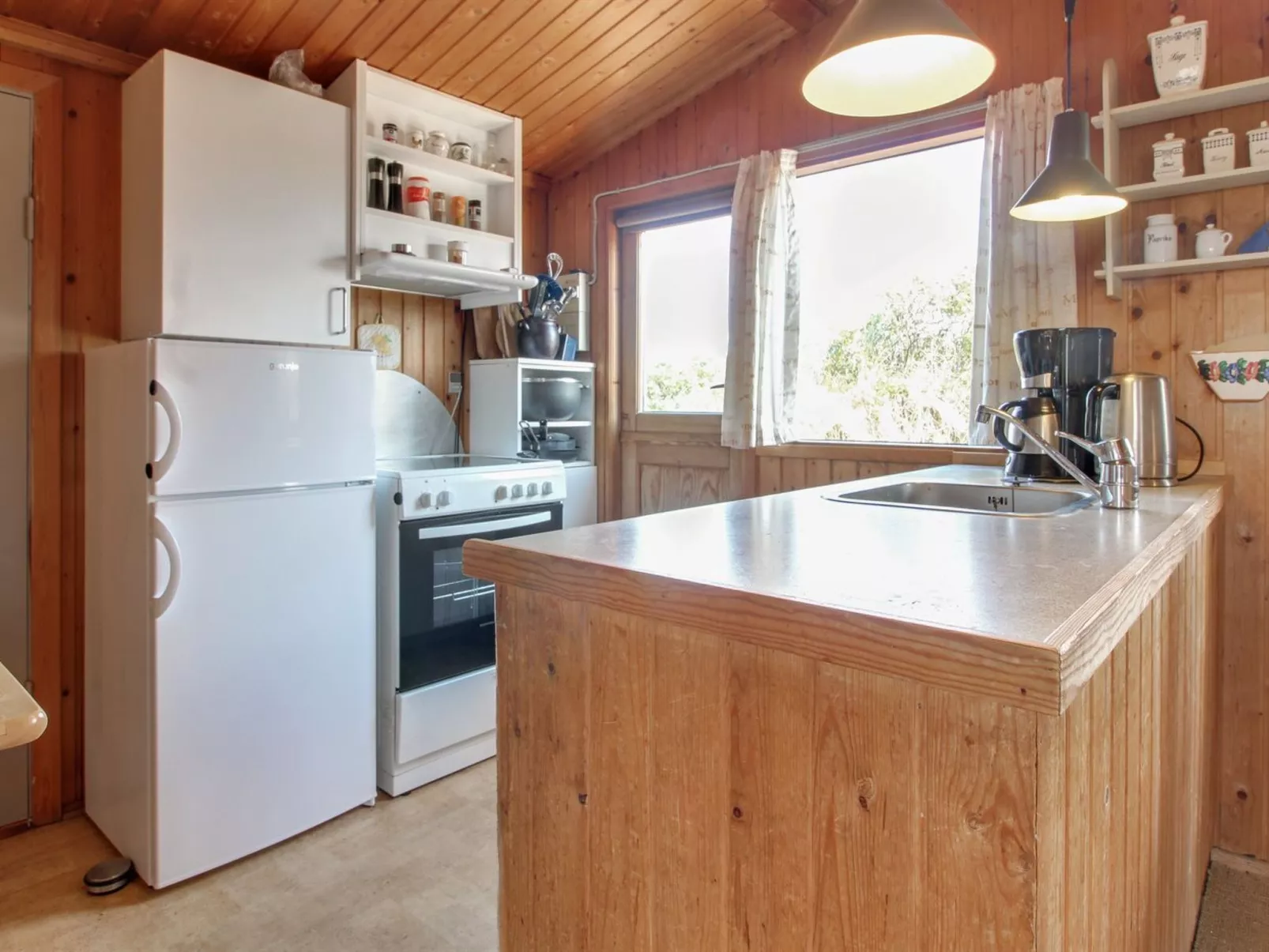 "Ami" - 200m from the sea-Drinnen