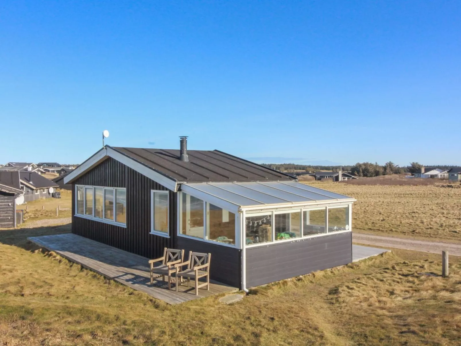 "Freydis" - 92m from the sea-Outside