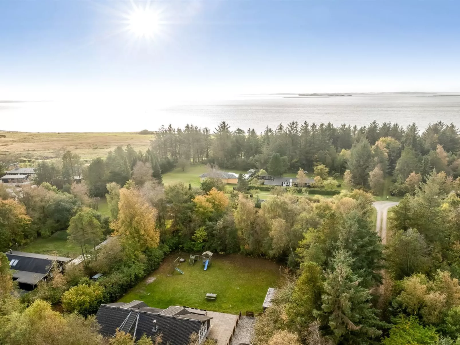 "Eisa" - 300m to the fjord-Outside