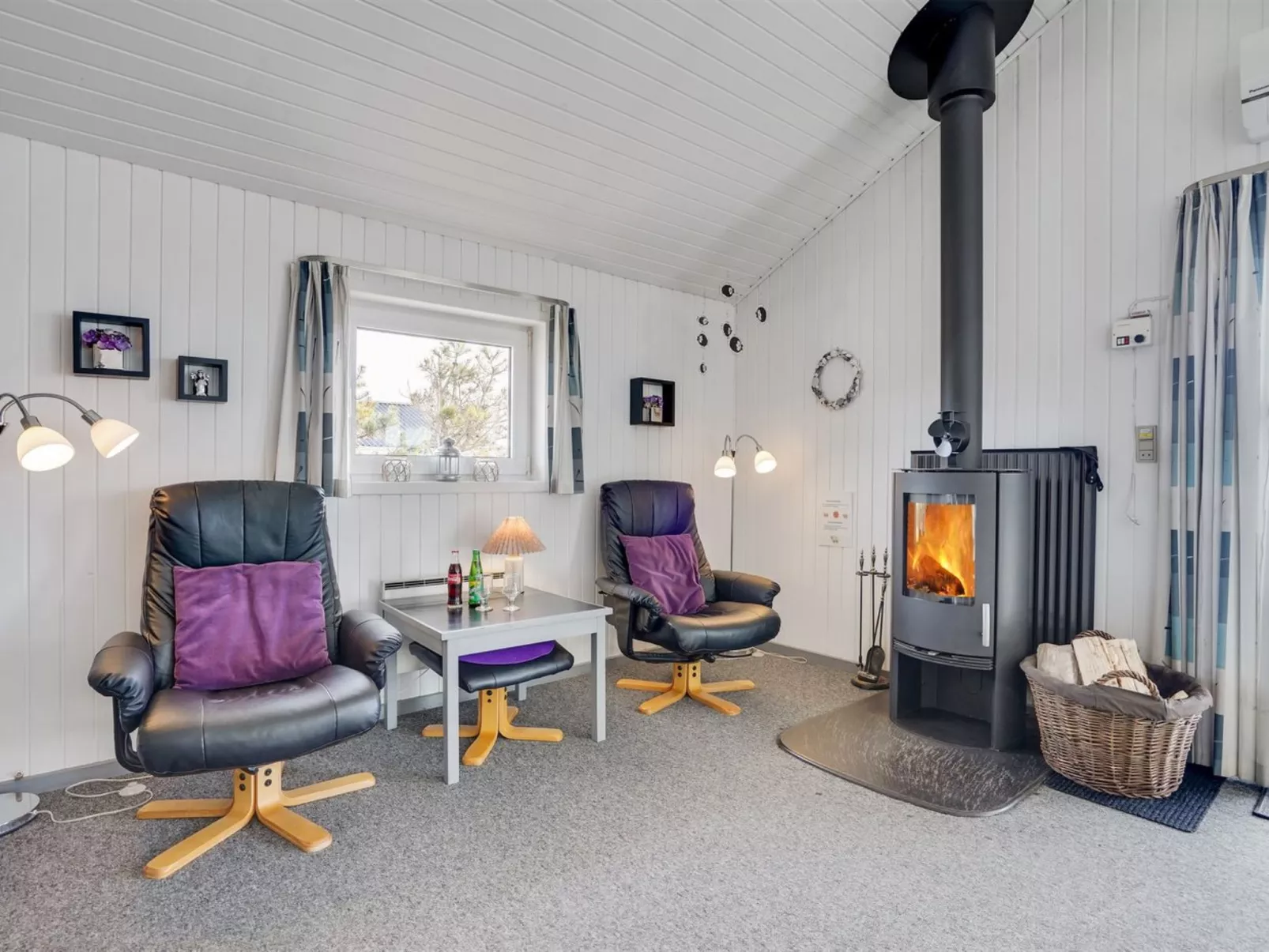 "Esir" - 800m from the sea-Inside