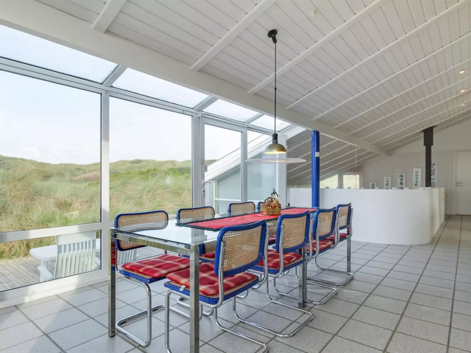 "Avni" - 200m from the sea-Drinnen