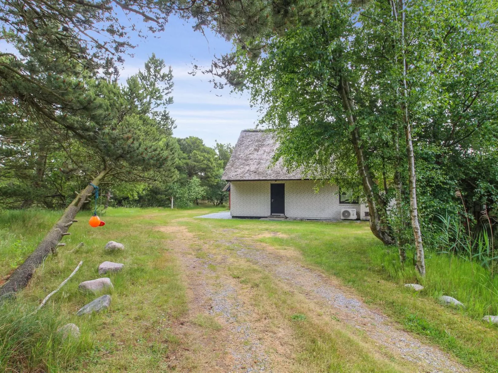 "Vendela" - 2.5km from the sea-Outside