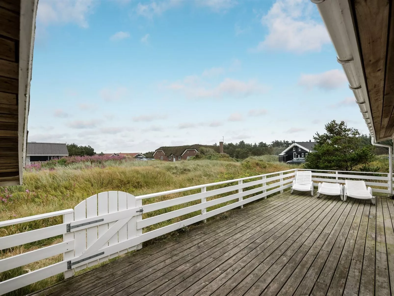 "Dortea" - 600m from the sea-Draußen