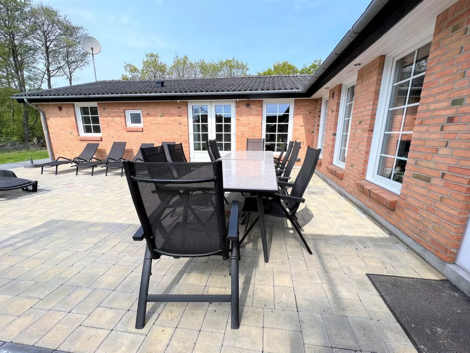 "Alfrida" - 1.5km from the sea-Outside