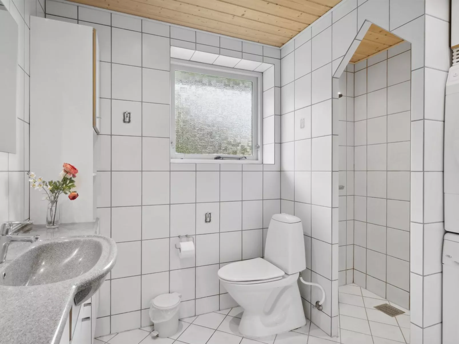 "Henny" - 1.5km from the sea-Inside