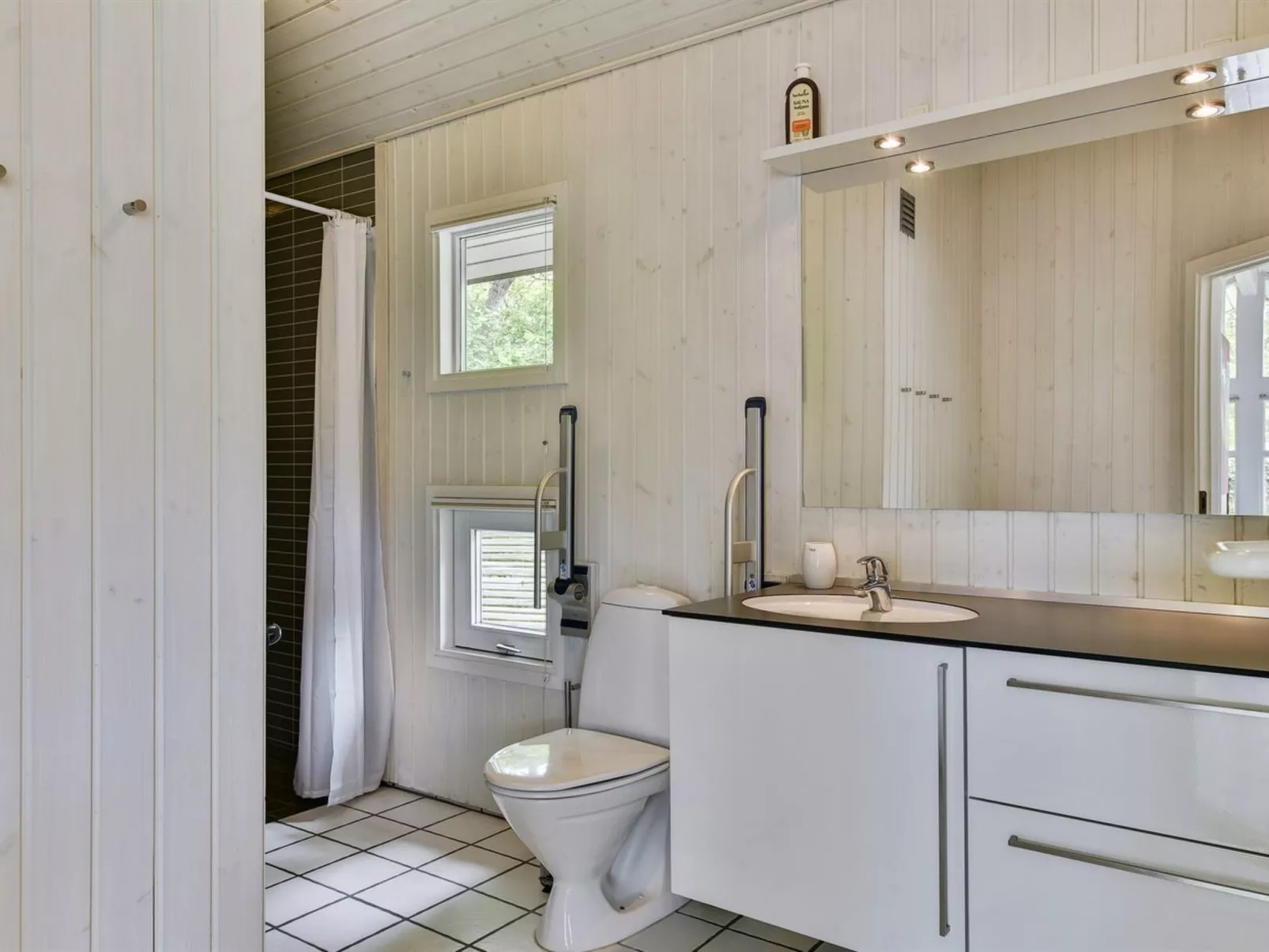 "Riaan" - 200m from the sea-Drinnen