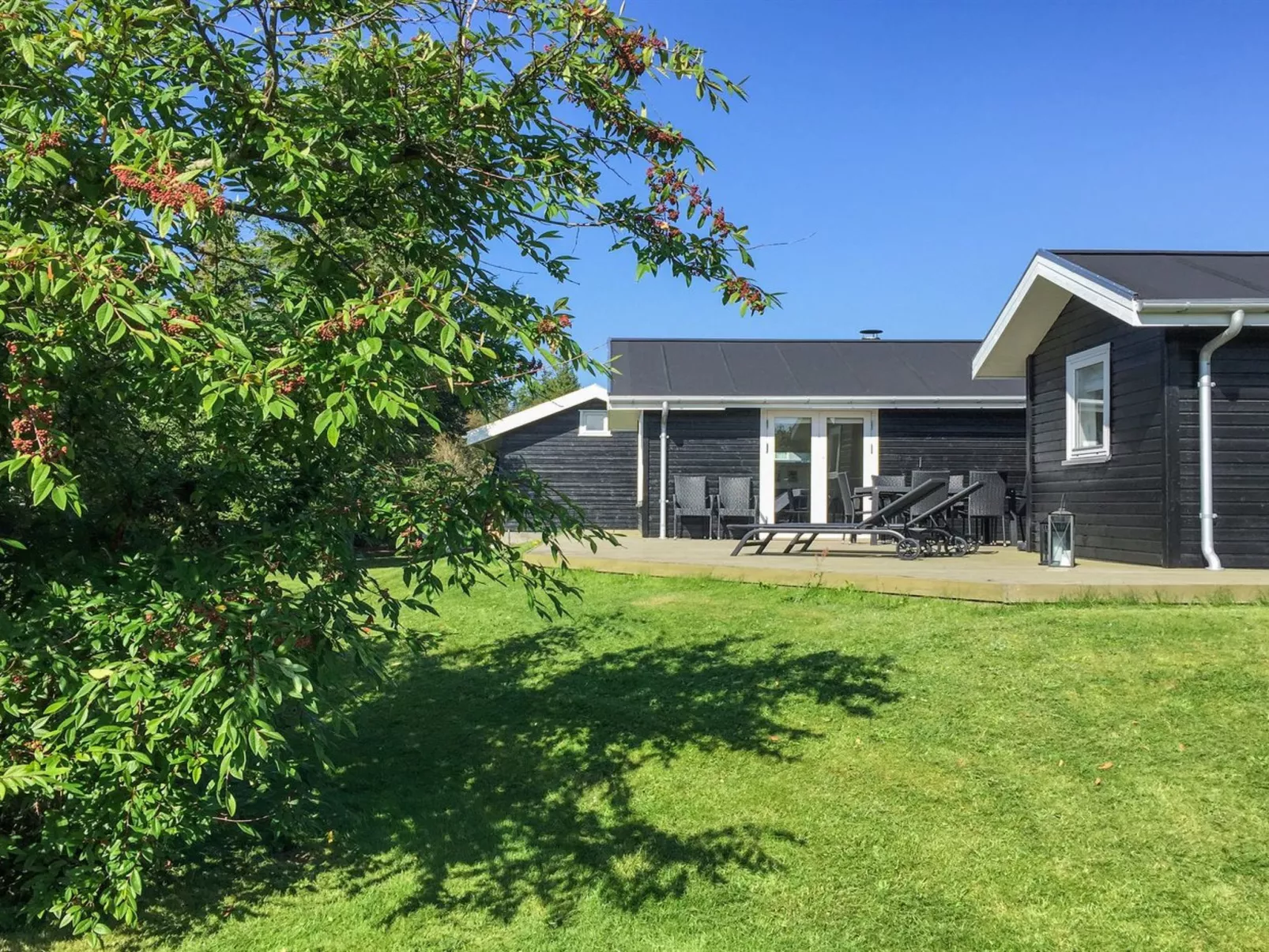 "Bylgja" - 1.7km from the sea-Draußen