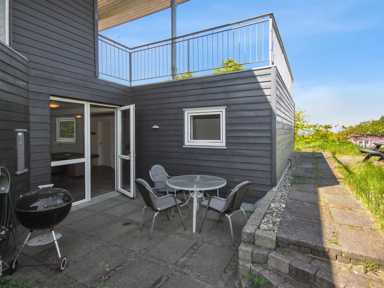 "Ginny" - 300m to the fjord-Outside