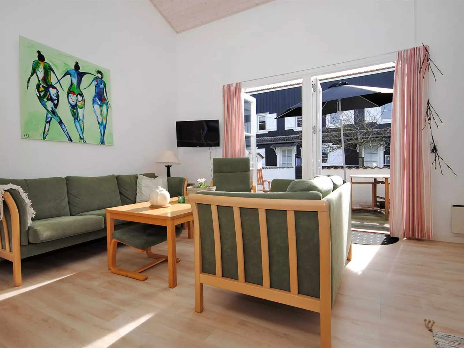 "Benta" - 150m to the fjord-Dedans