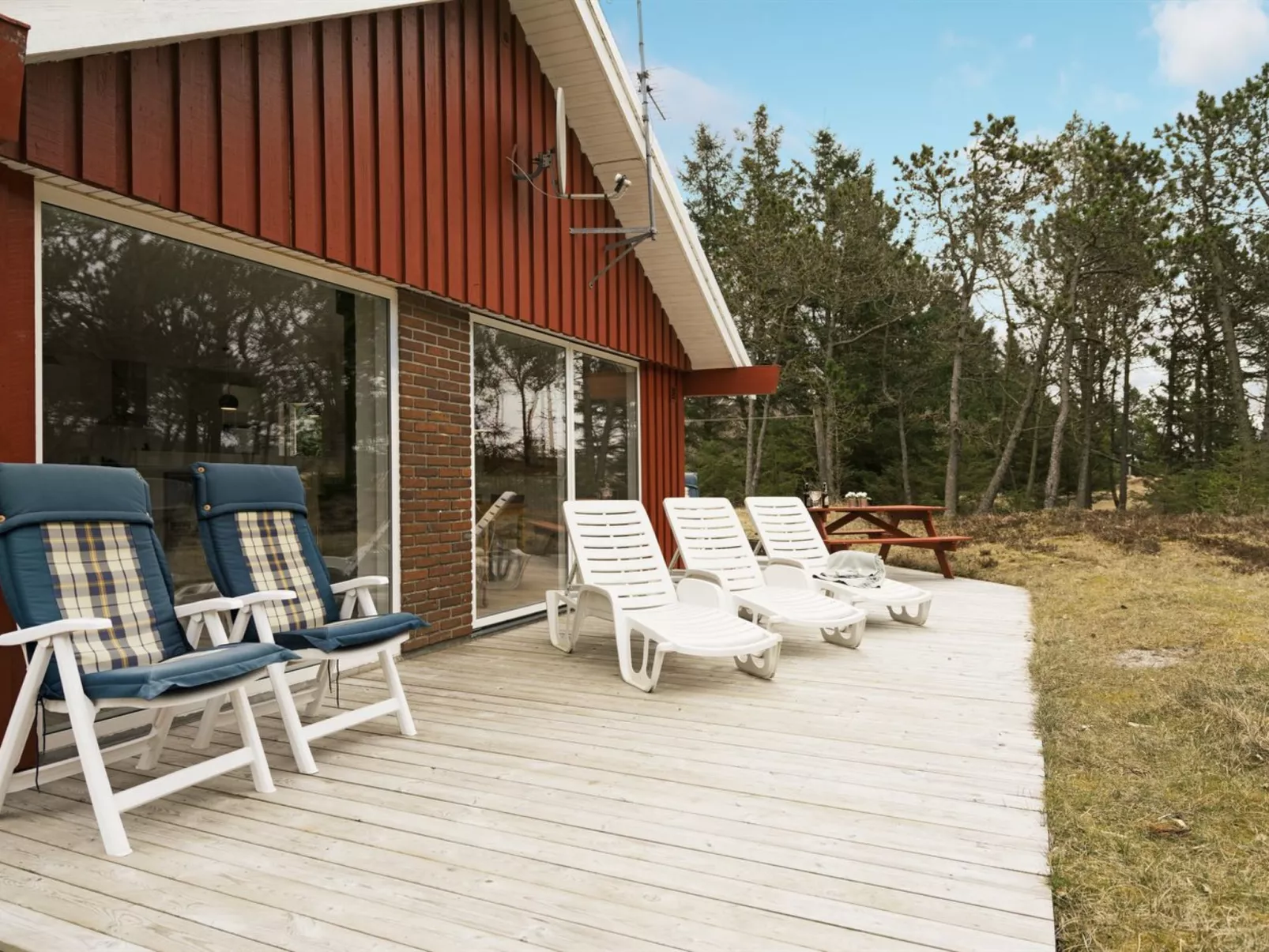 "Tove" - 1.5km from the sea-Draußen