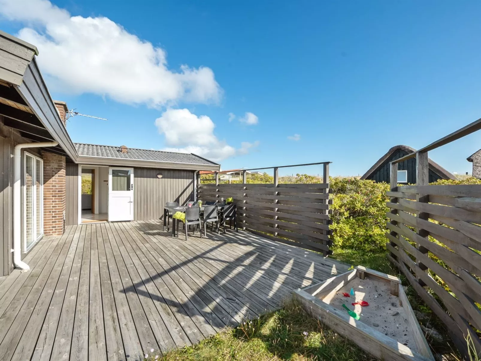 "Aiske" -  from the sea-Dehors