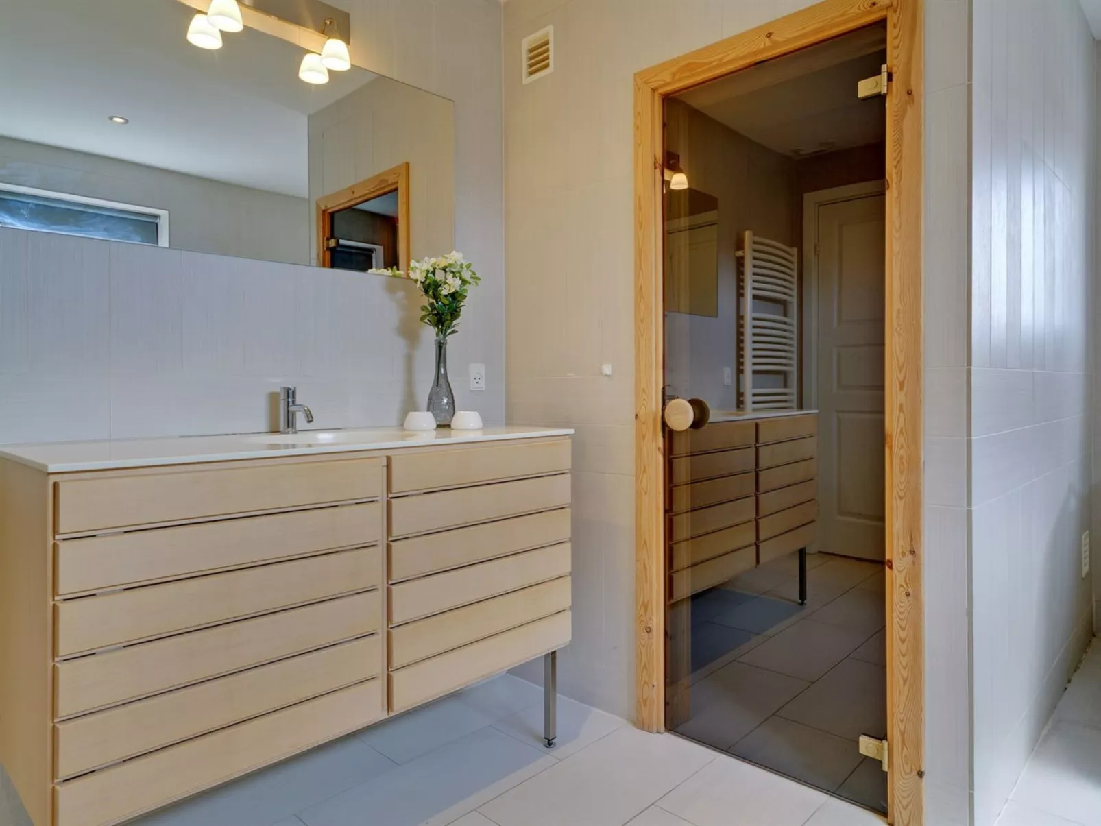 "Merisa" - 2.5km from the sea-Dedans