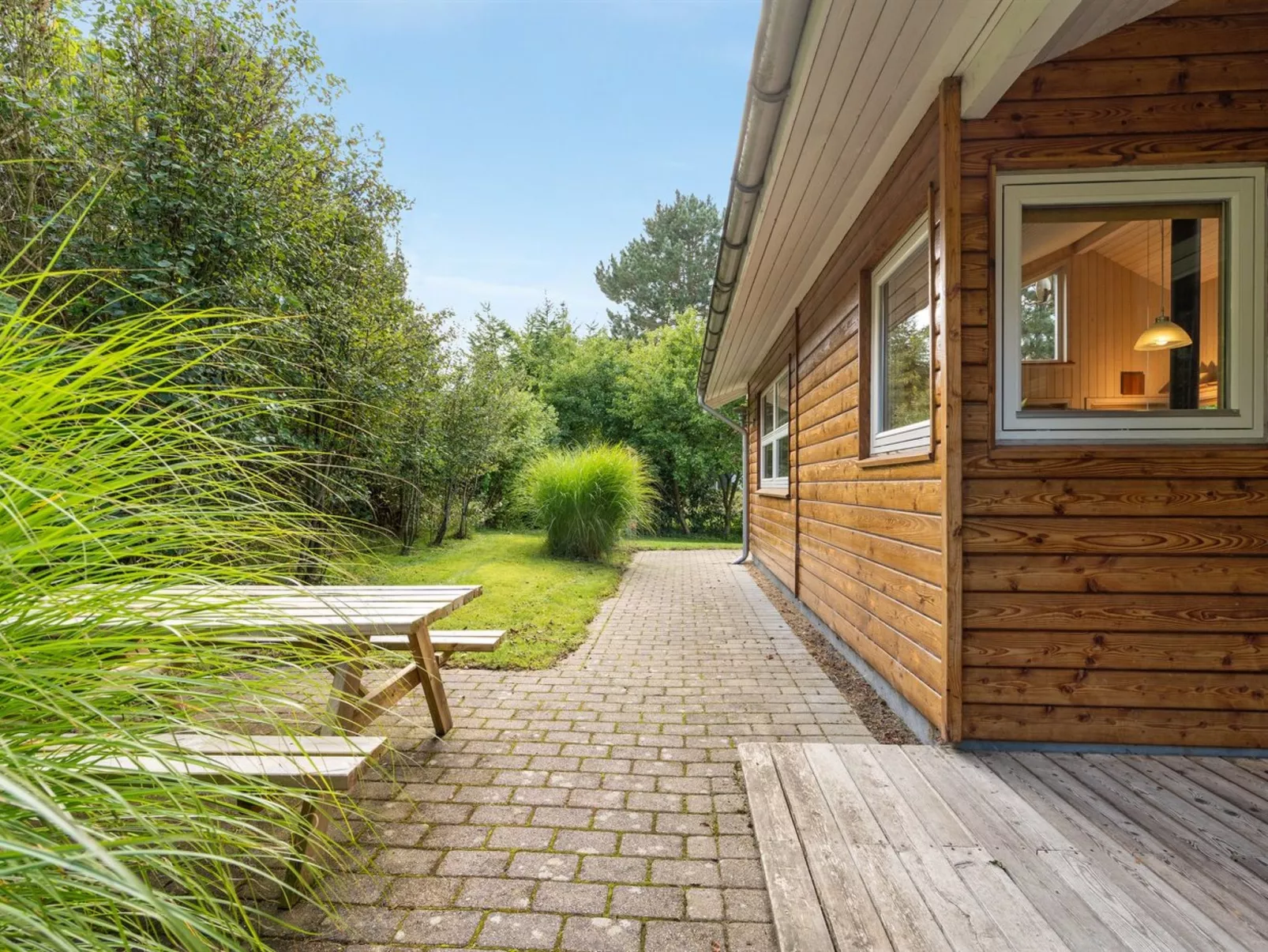 "Krister" - 250m to the fjord-Outside