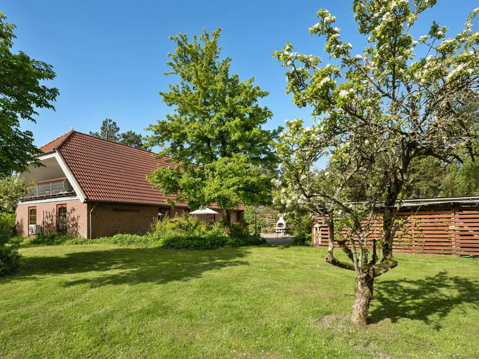 "Iiro" - 2.5km from the sea-Outside