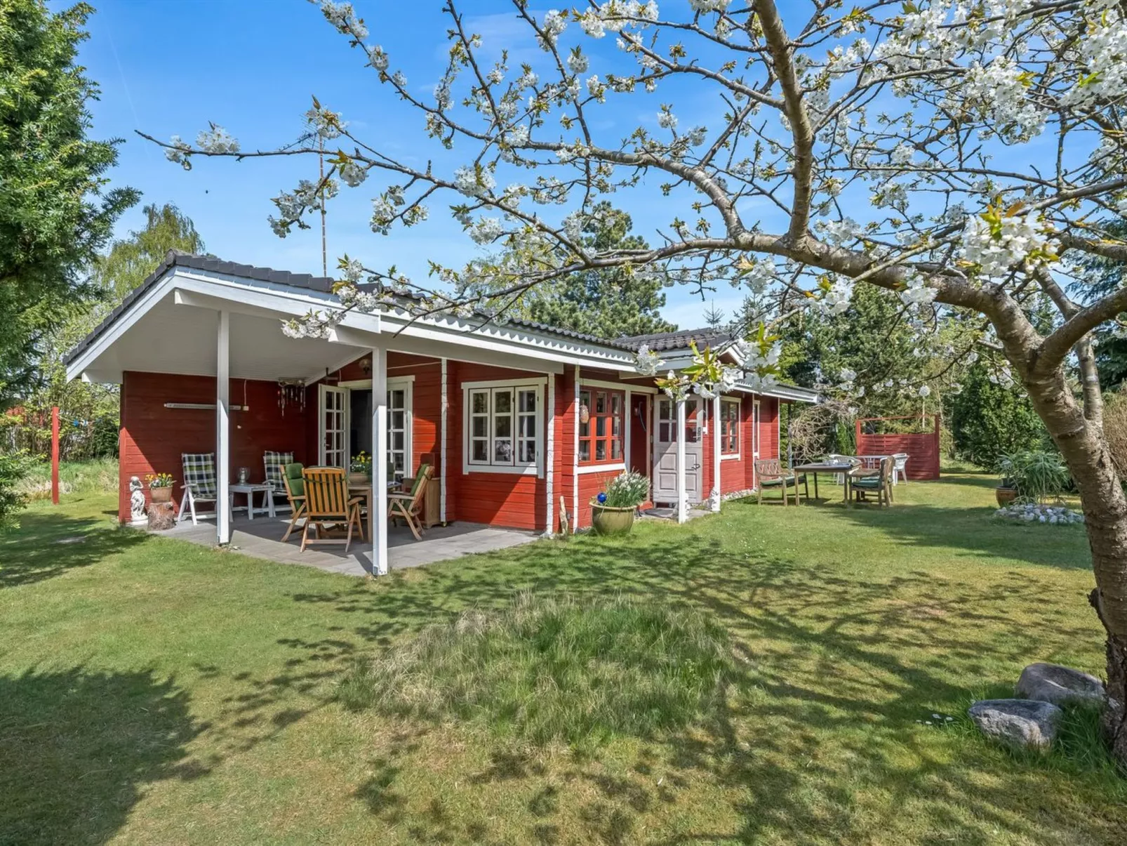 "Berit" - 700m from the sea-Draußen