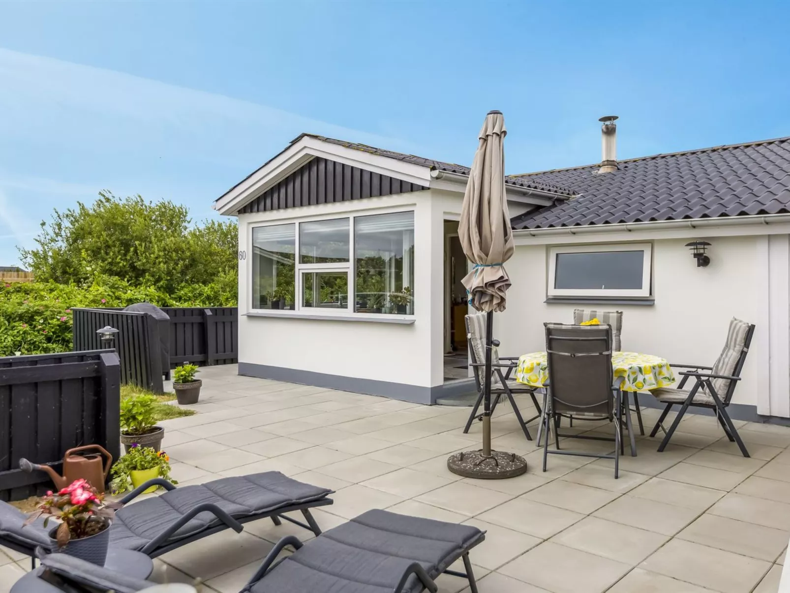 "Pupa" - 500m from the sea-Draußen