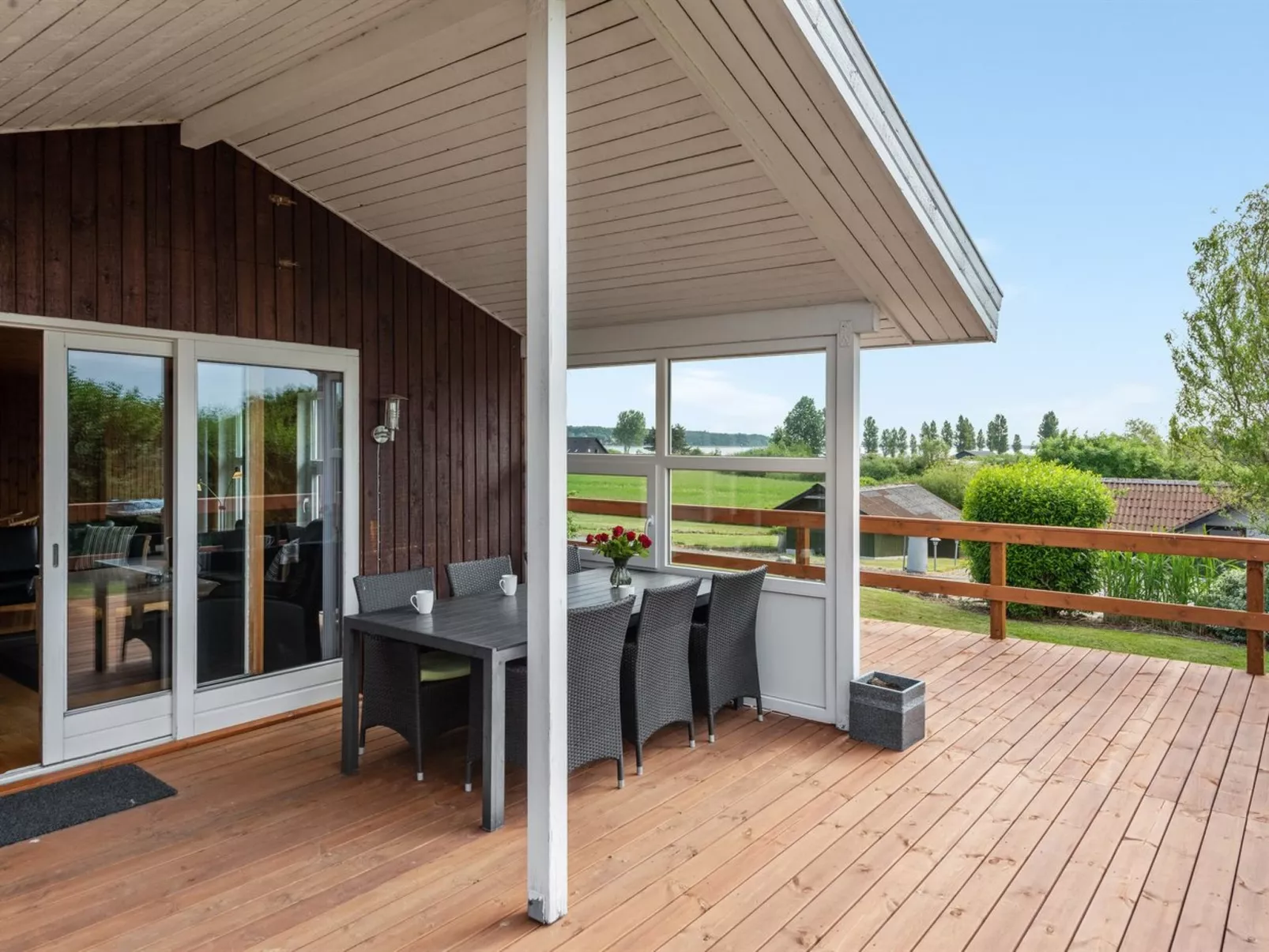 "Ellyn" - 500m from the sea-Draußen