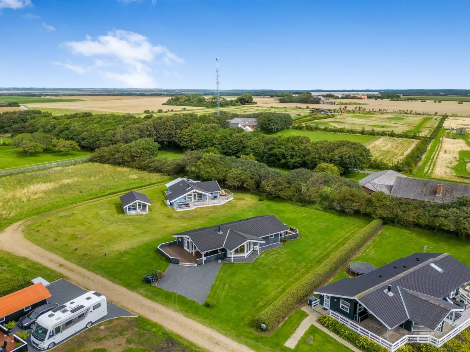 "Lucio" - 350m to the fjord-Outside