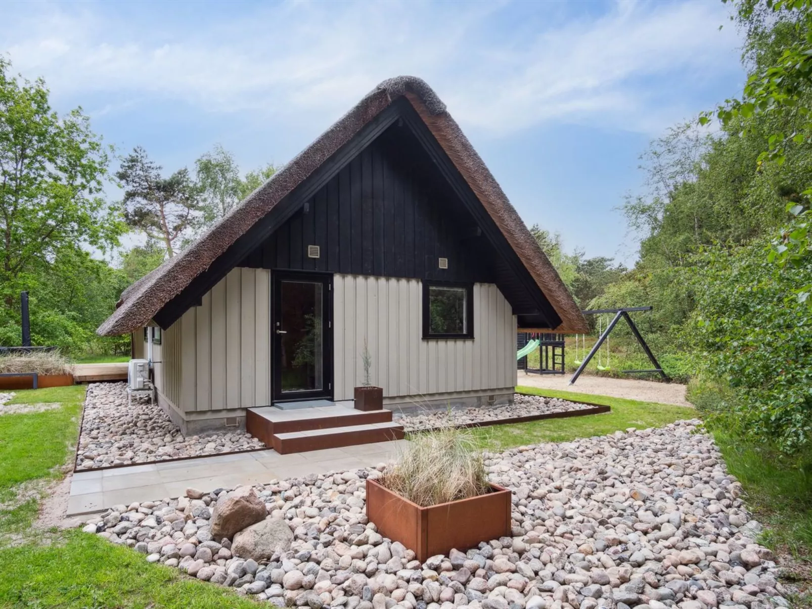 "Aghwith" - 1.2km from the sea-Outside