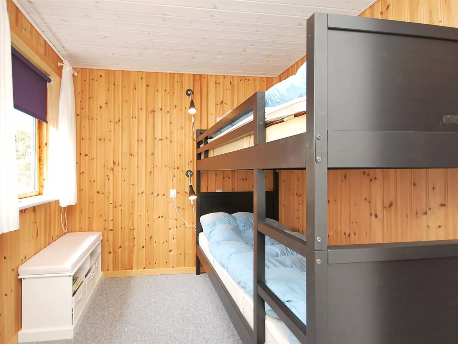 "Nore" - 350m from the sea-Inside