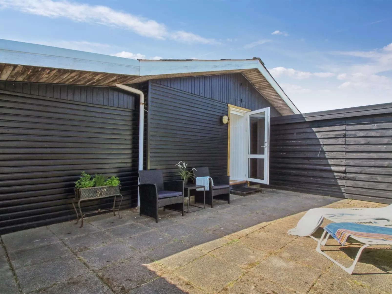 "Herma" - 300m from the sea-Outside