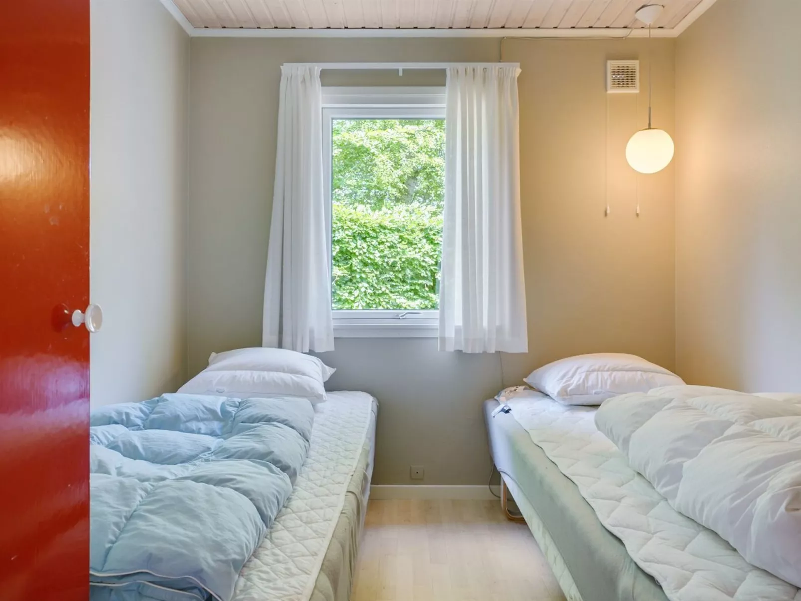 "Nannah" - 250m from the sea-Inside