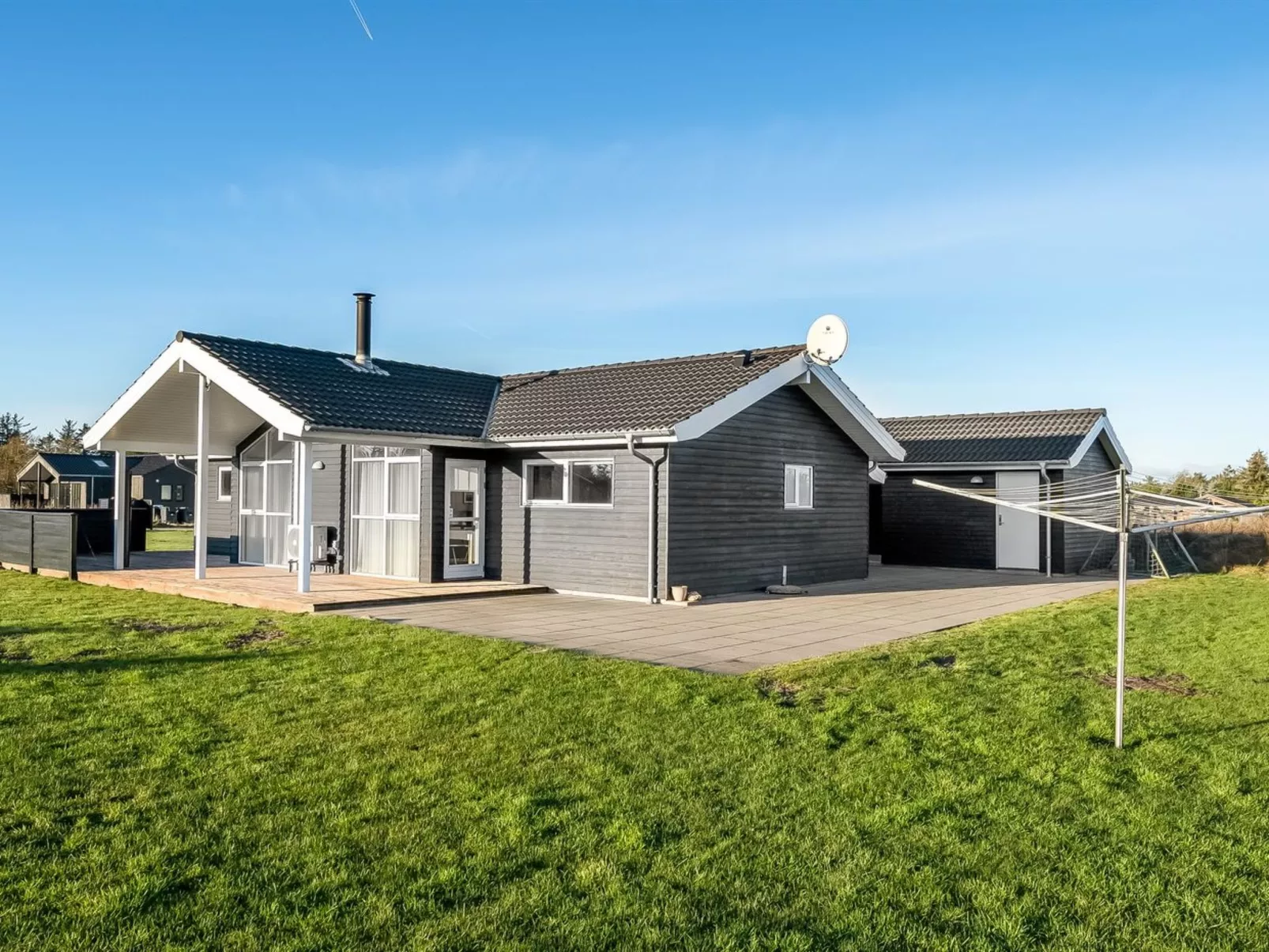 "Oskarvine" - 900m from the sea-Outside