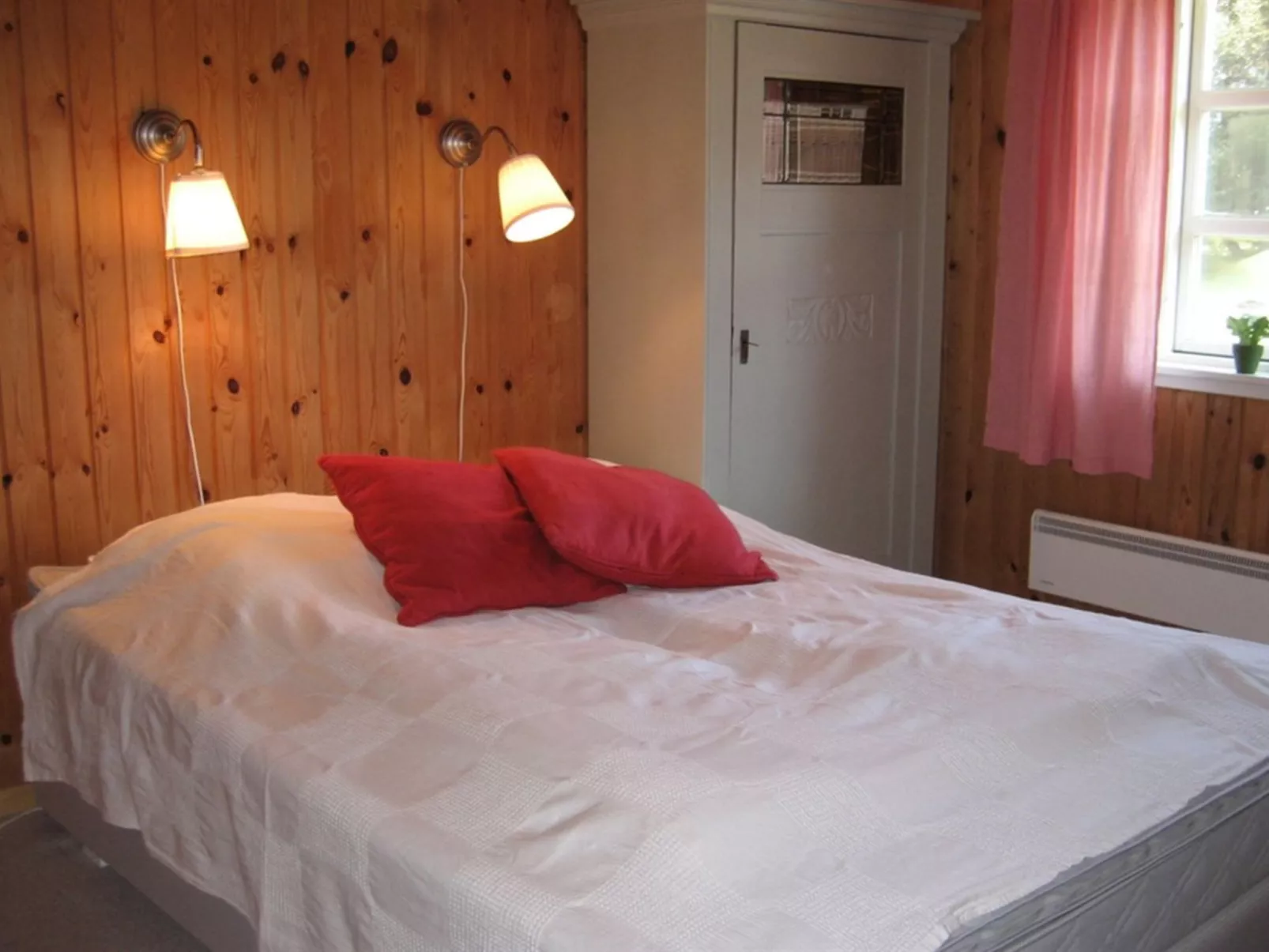 "Cassius" - 600m from the sea-Drinnen