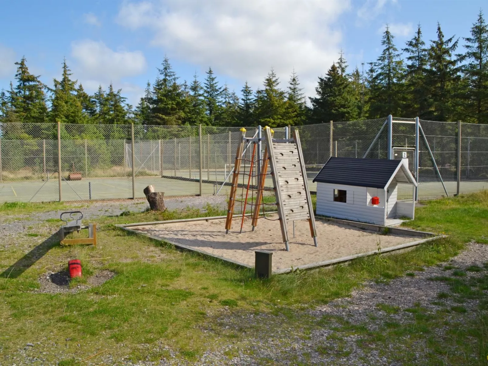 "Roulf" - 1.1km from the sea-Draußen