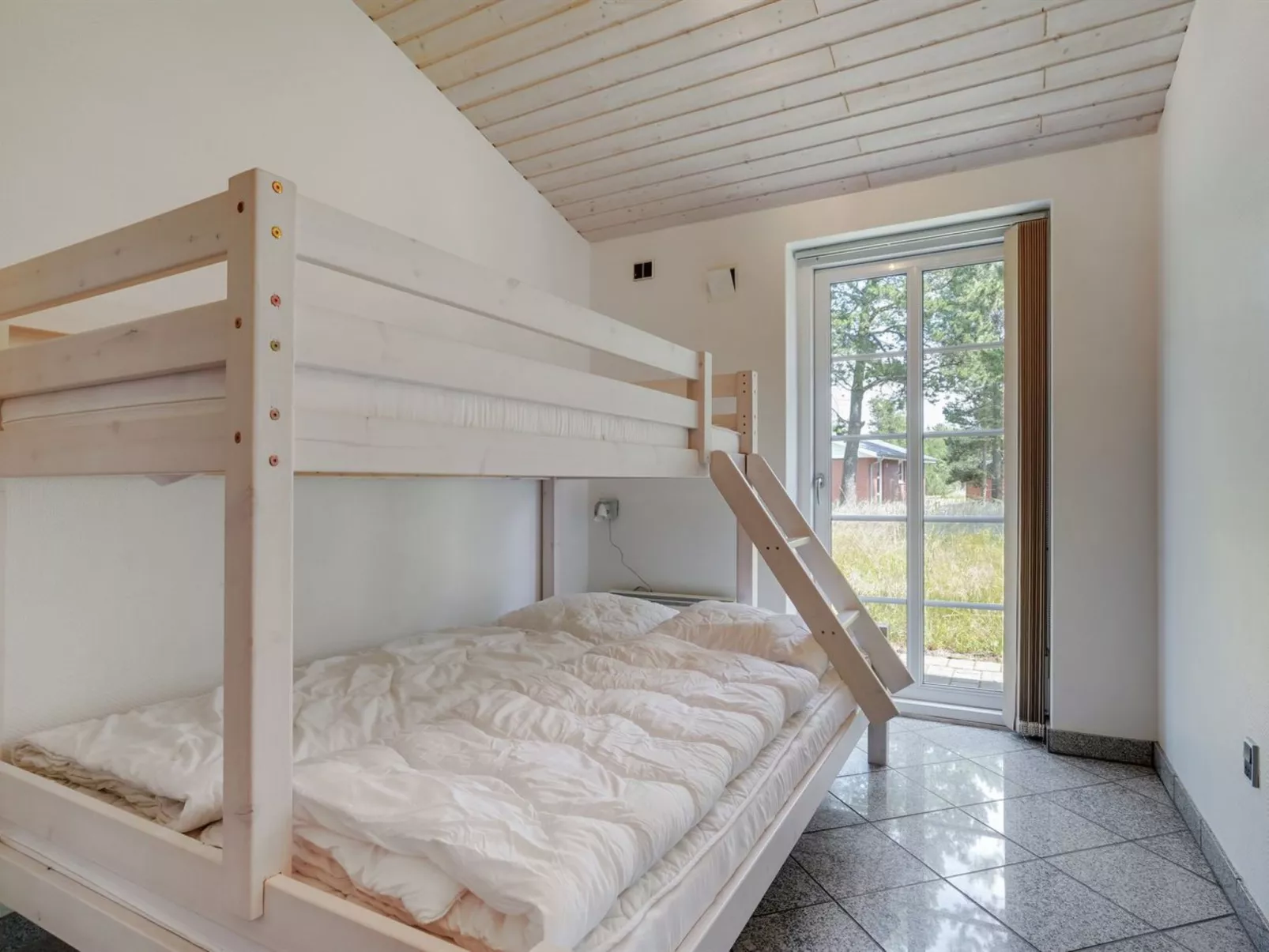 "Nana" - 4km from the sea-Drinnen