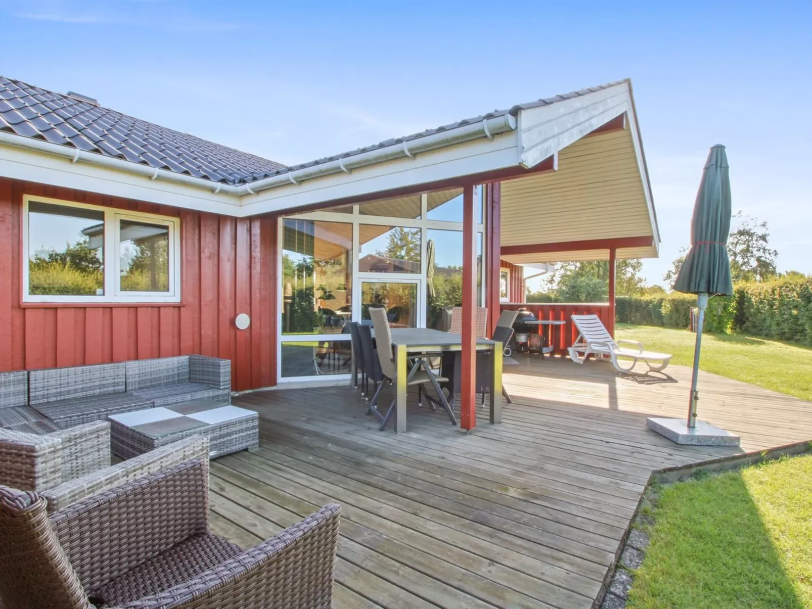 "Simjanka" - 600m from the sea-Draußen