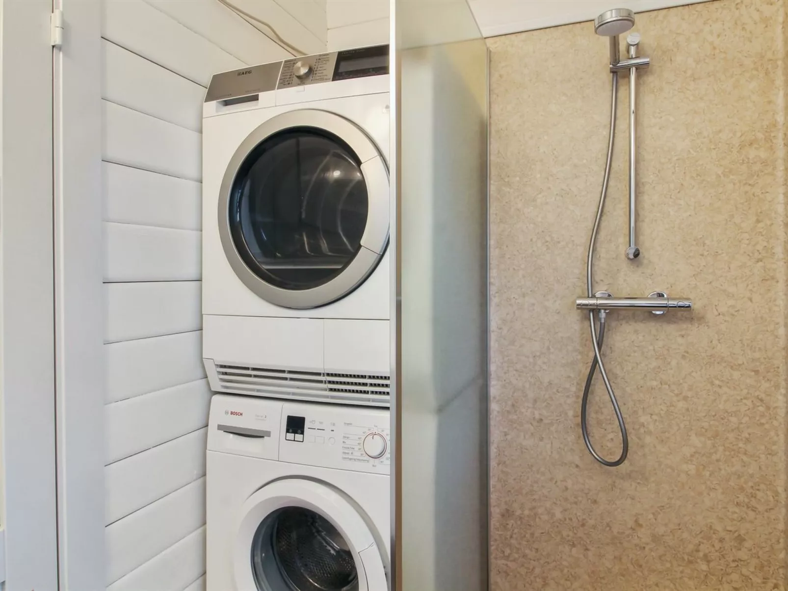 "Semund" - 2km from the sea-Inside