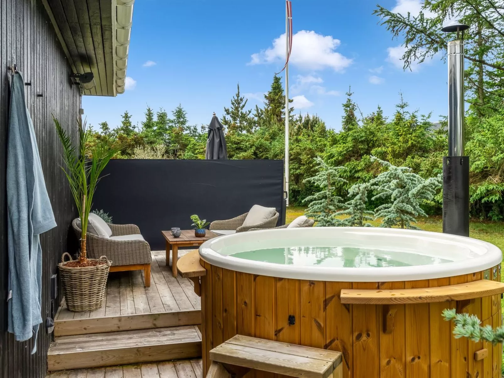 "Ingiald" - 600m from the sea-Drinnen