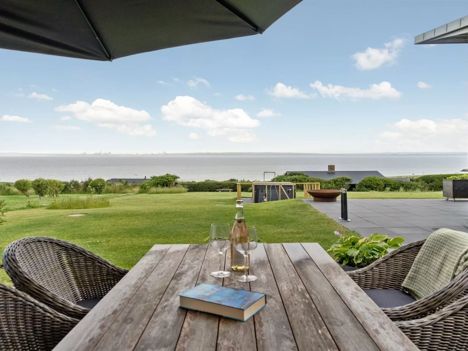 "Alyna" - 200m from the sea-Outside