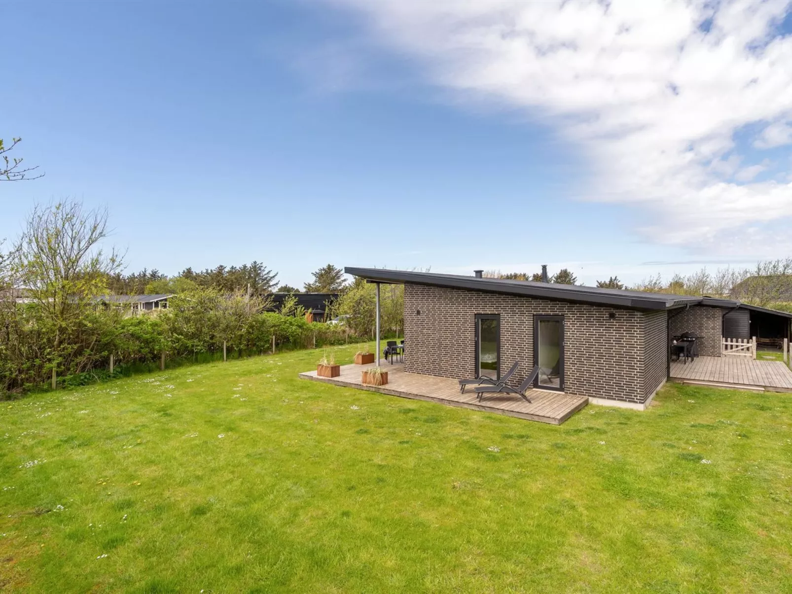 "Dietke" - 650m from the sea-Draußen