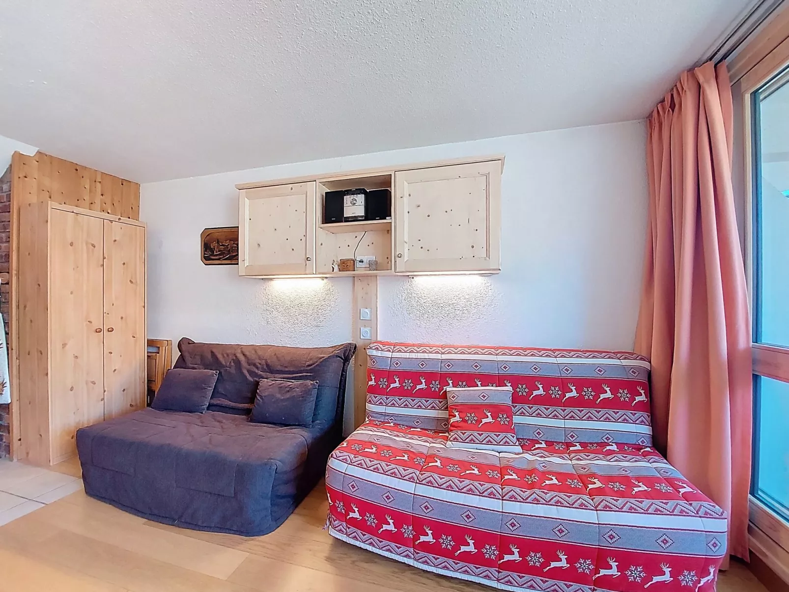 Brelin Evons 401-Drinnen