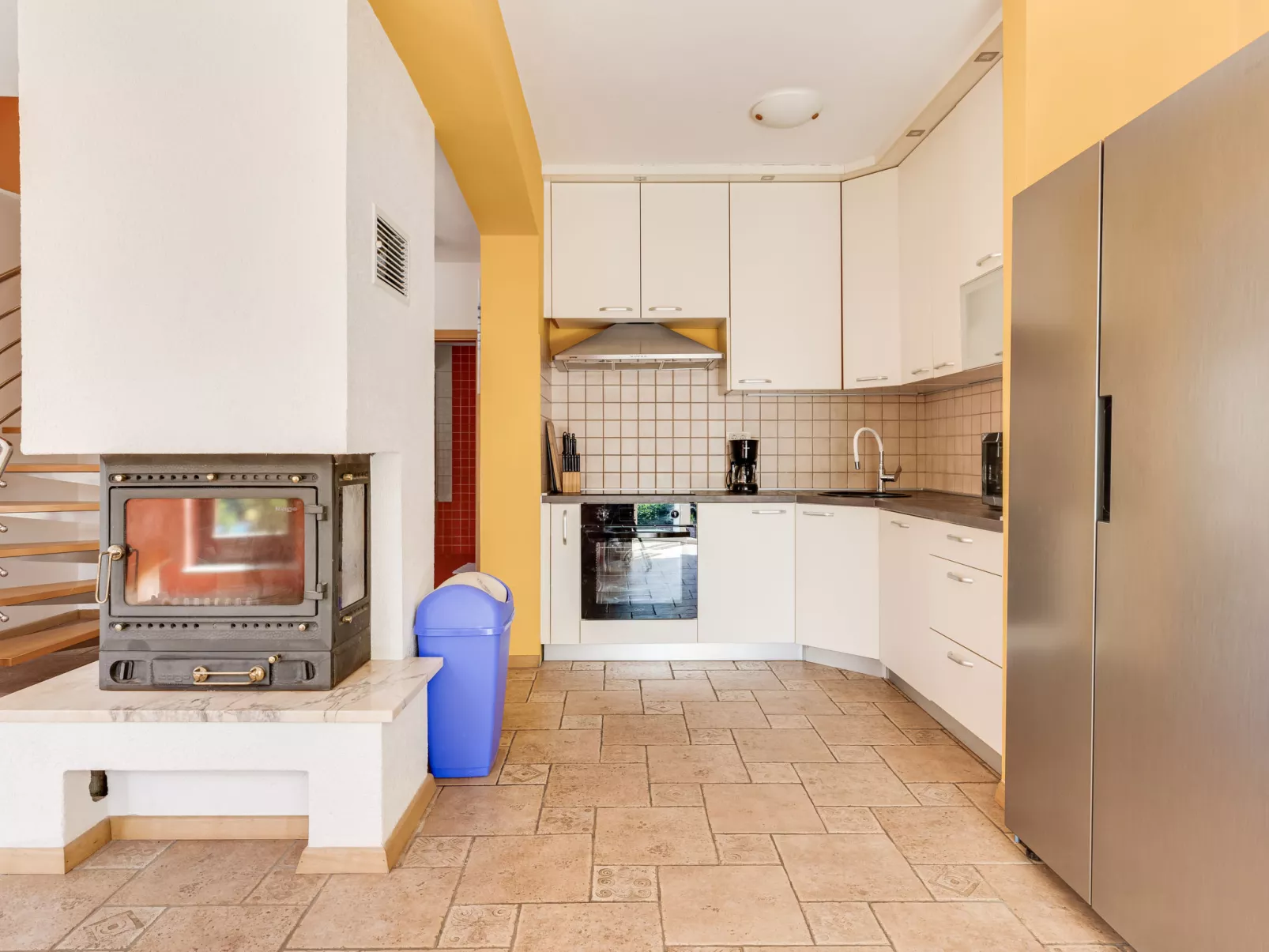 Yellow House-Drinnen