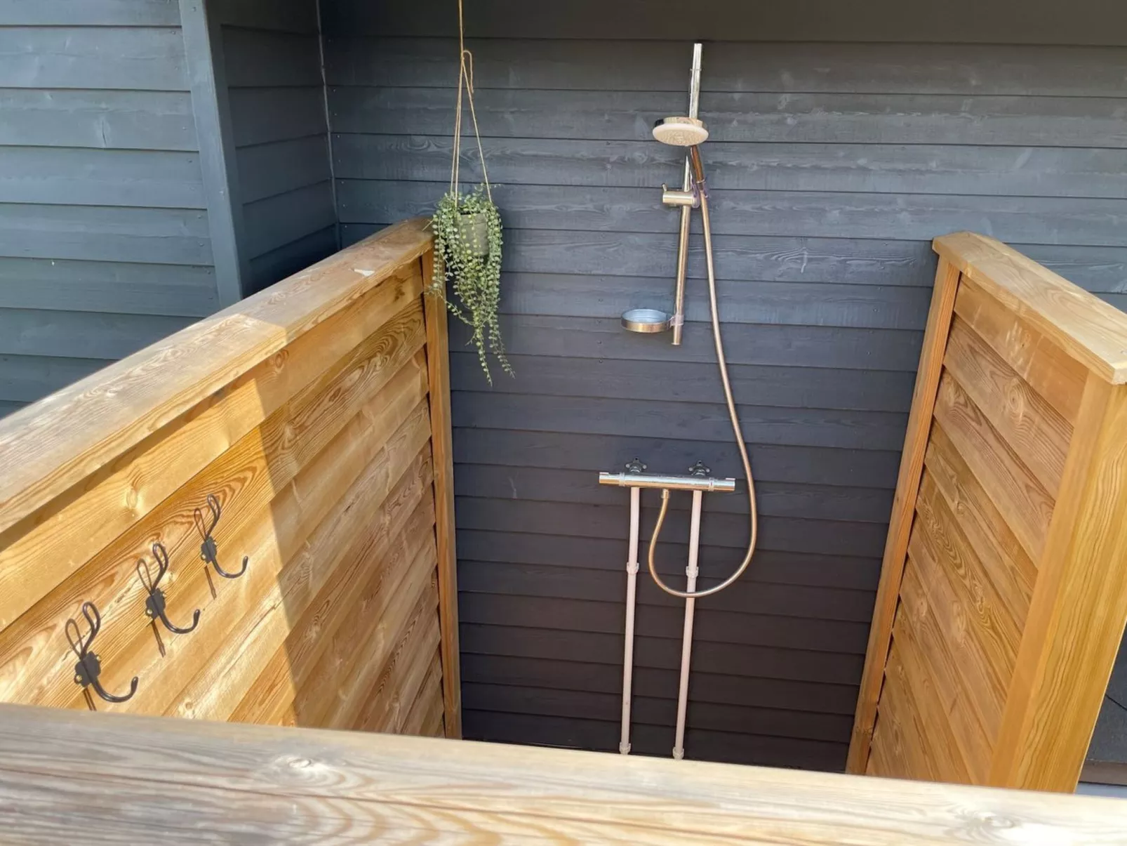 "Nine" - 200m from the sea-Outside