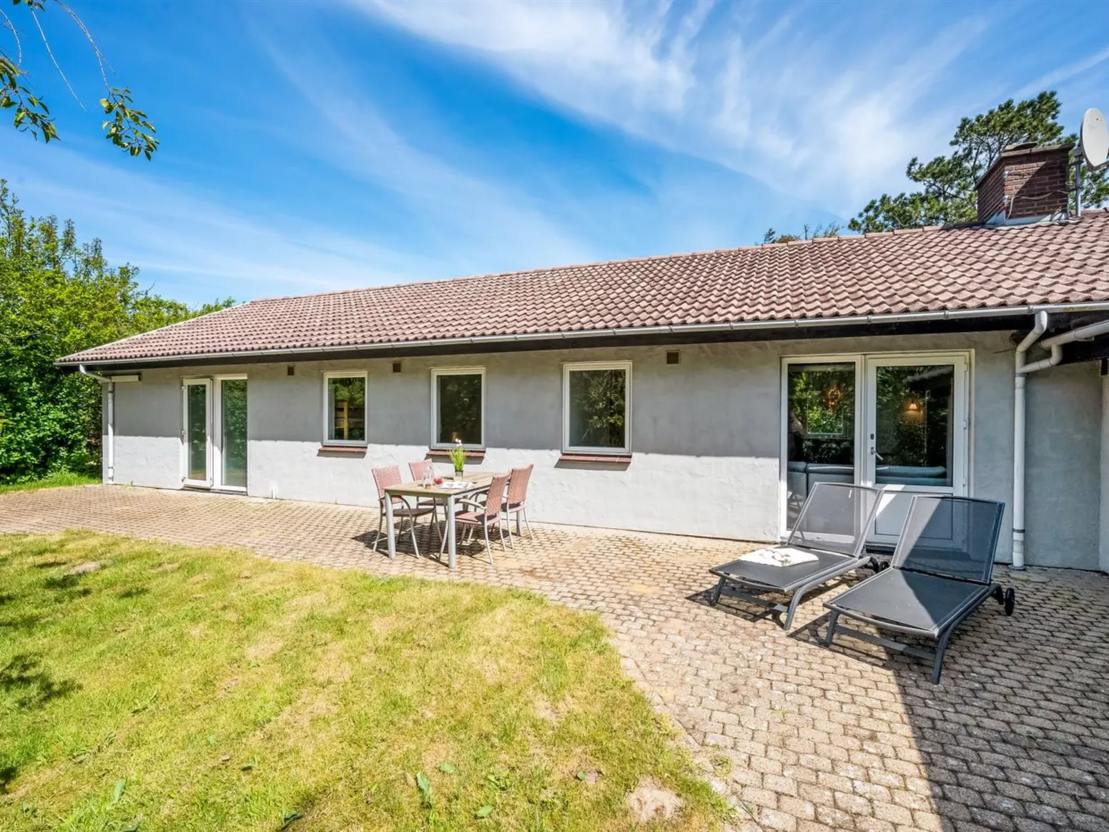 "Aarni" - 250m to the fjord-Outside