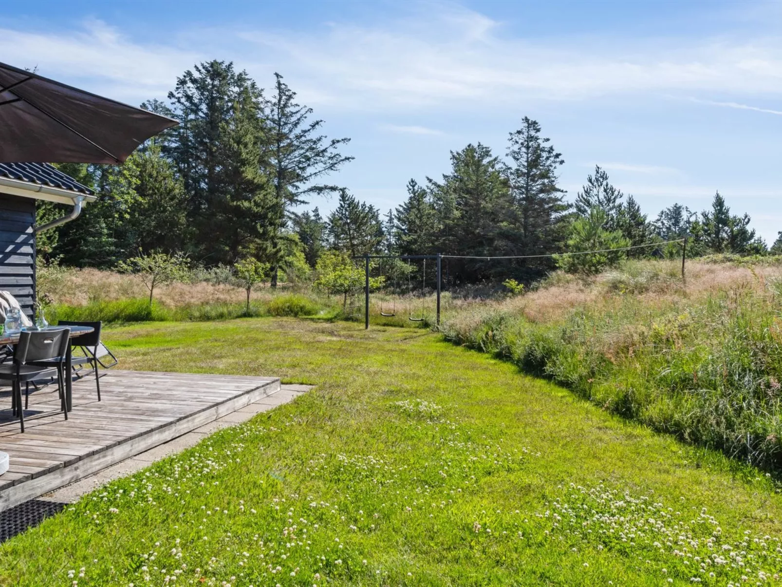 "Swen" - 1.3km from the sea-Draußen