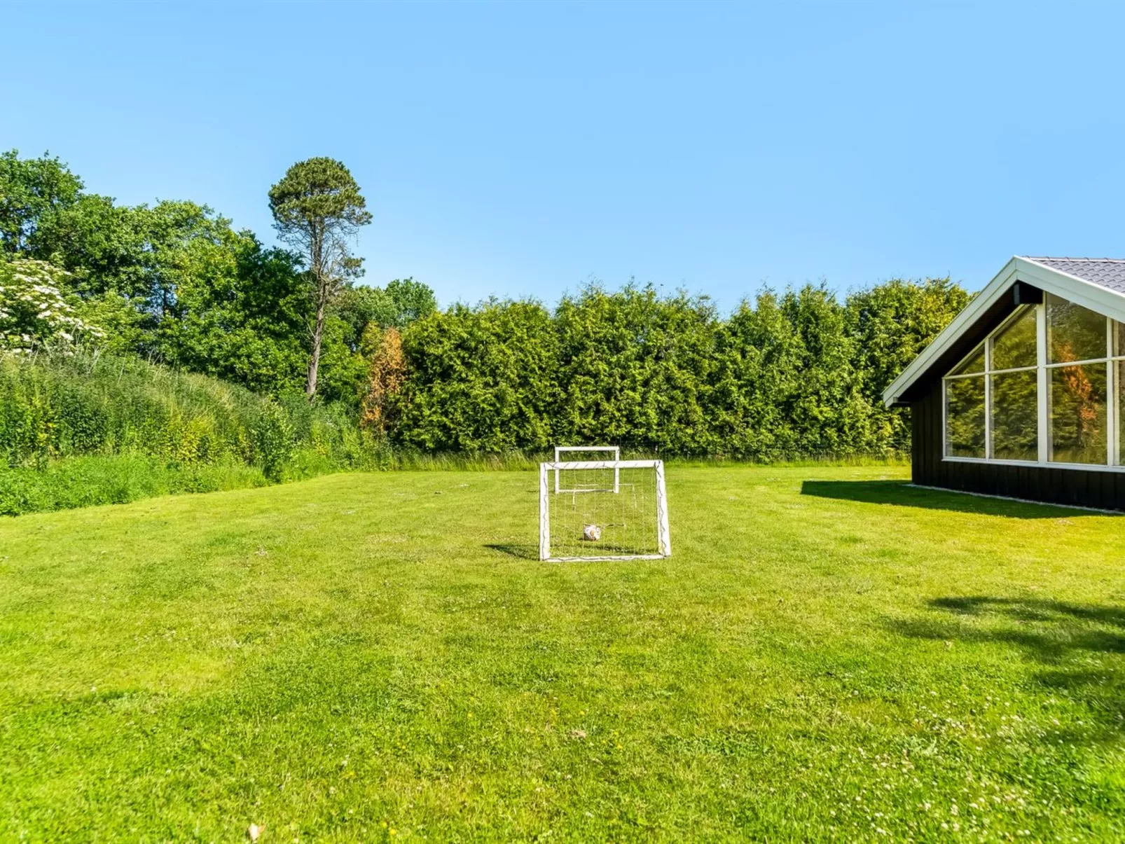 "Nina" - 700m to the fjord-Outside